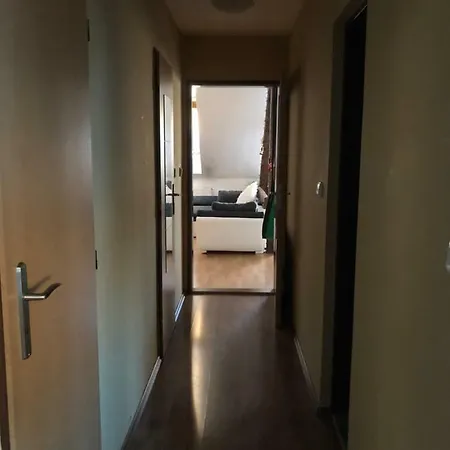 Beautiful Apartment-top Location *